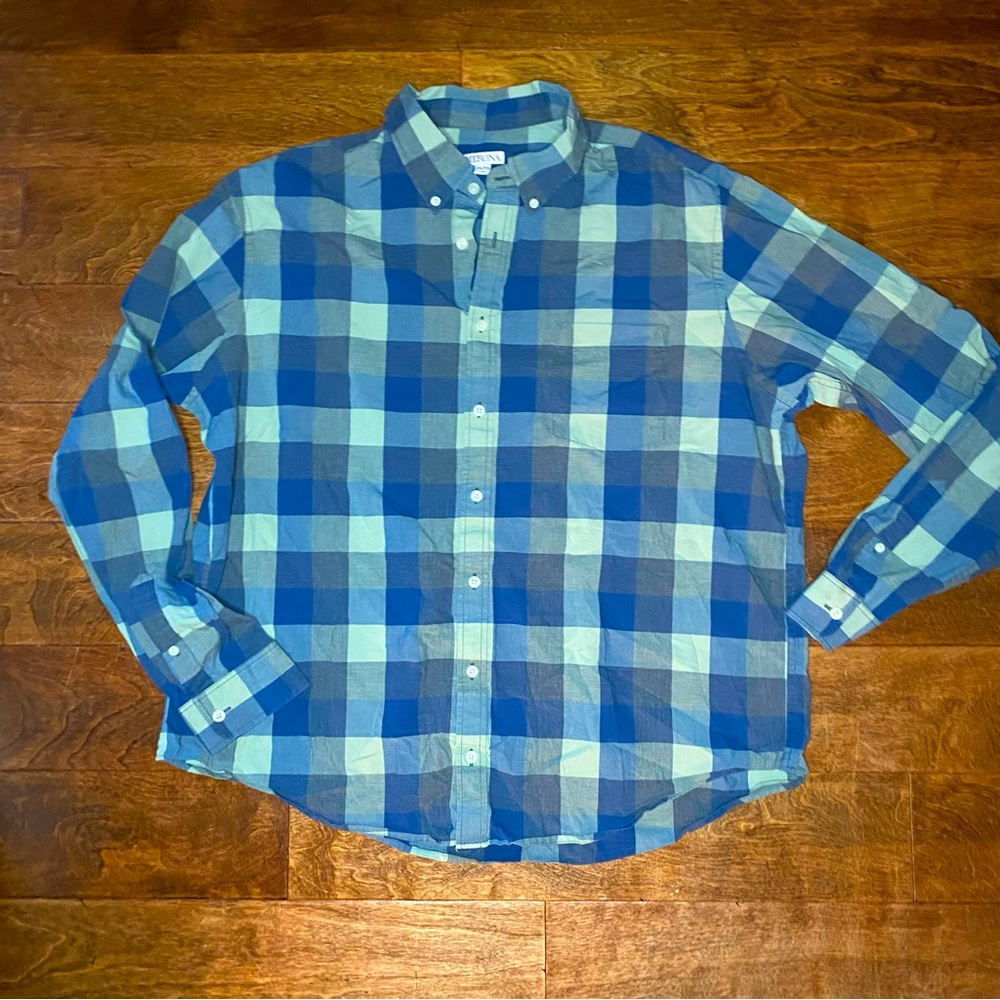 Men’s dress shirt